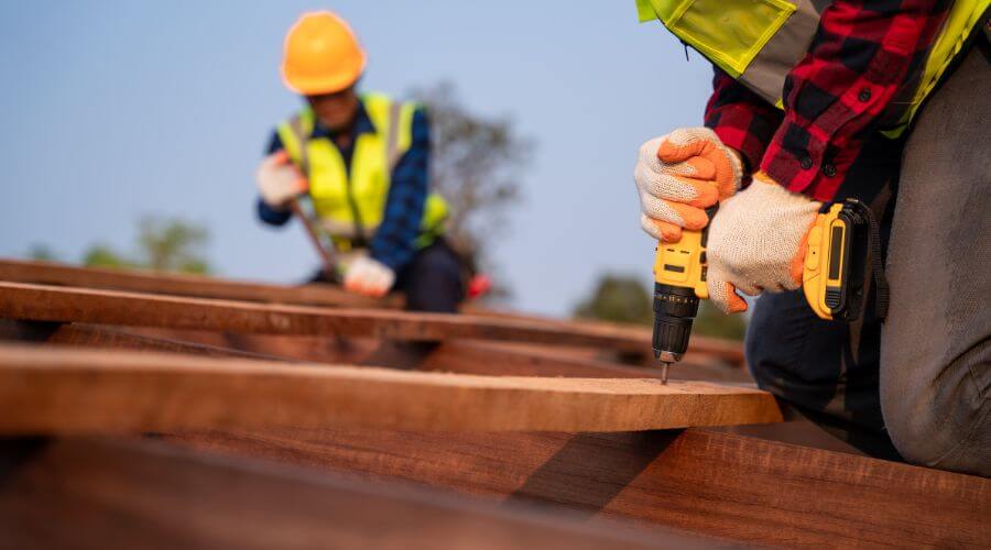 Expert tile roof repair services in Elkville, IL